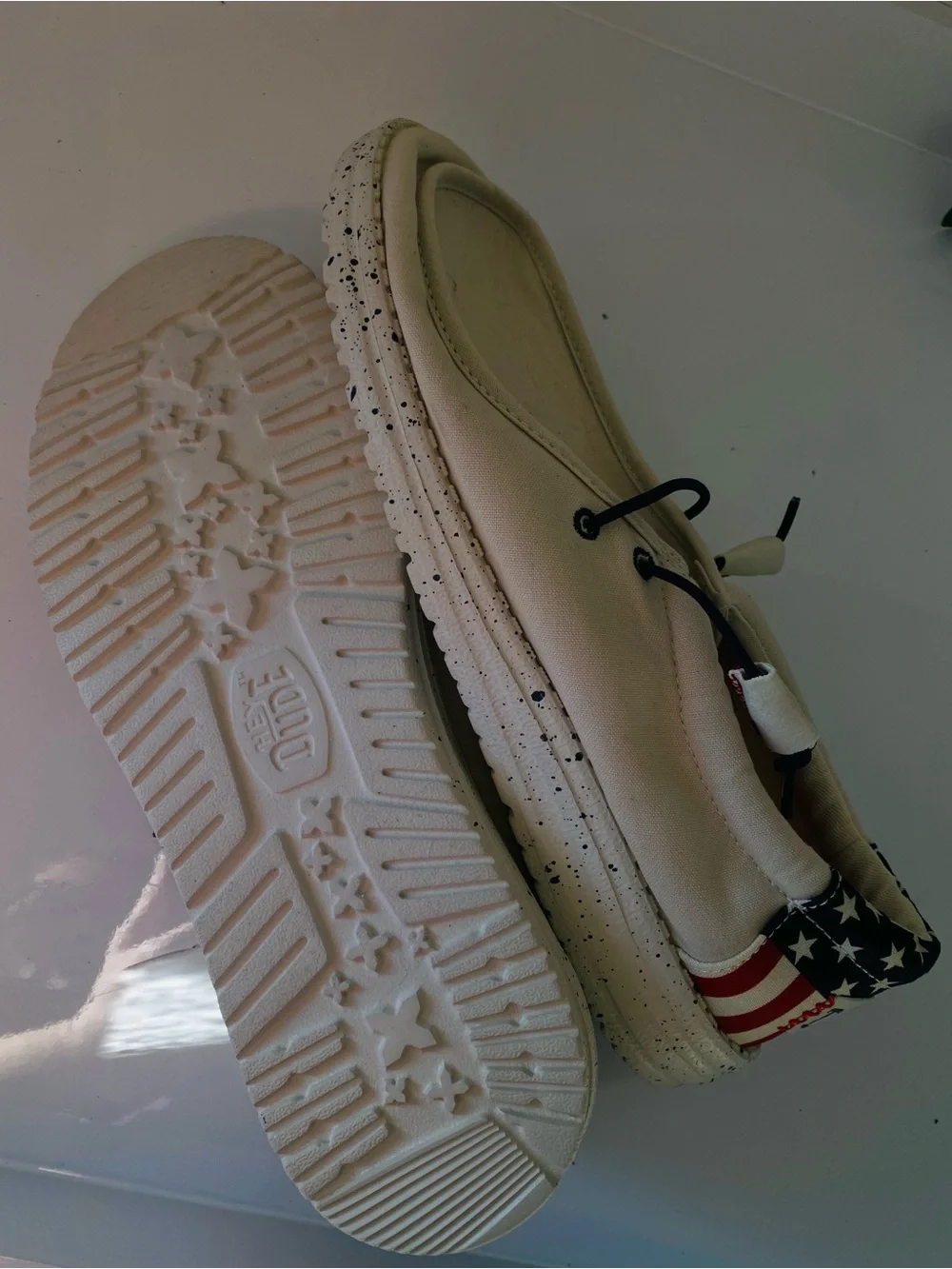 HEY DUDE Men’s Wally Sneakers Size 10 Organic Linen Canvas Loafers Cream America